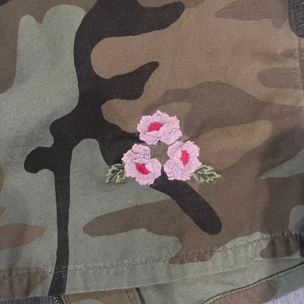 Levi’s camo jacket - Picture 6 of 7